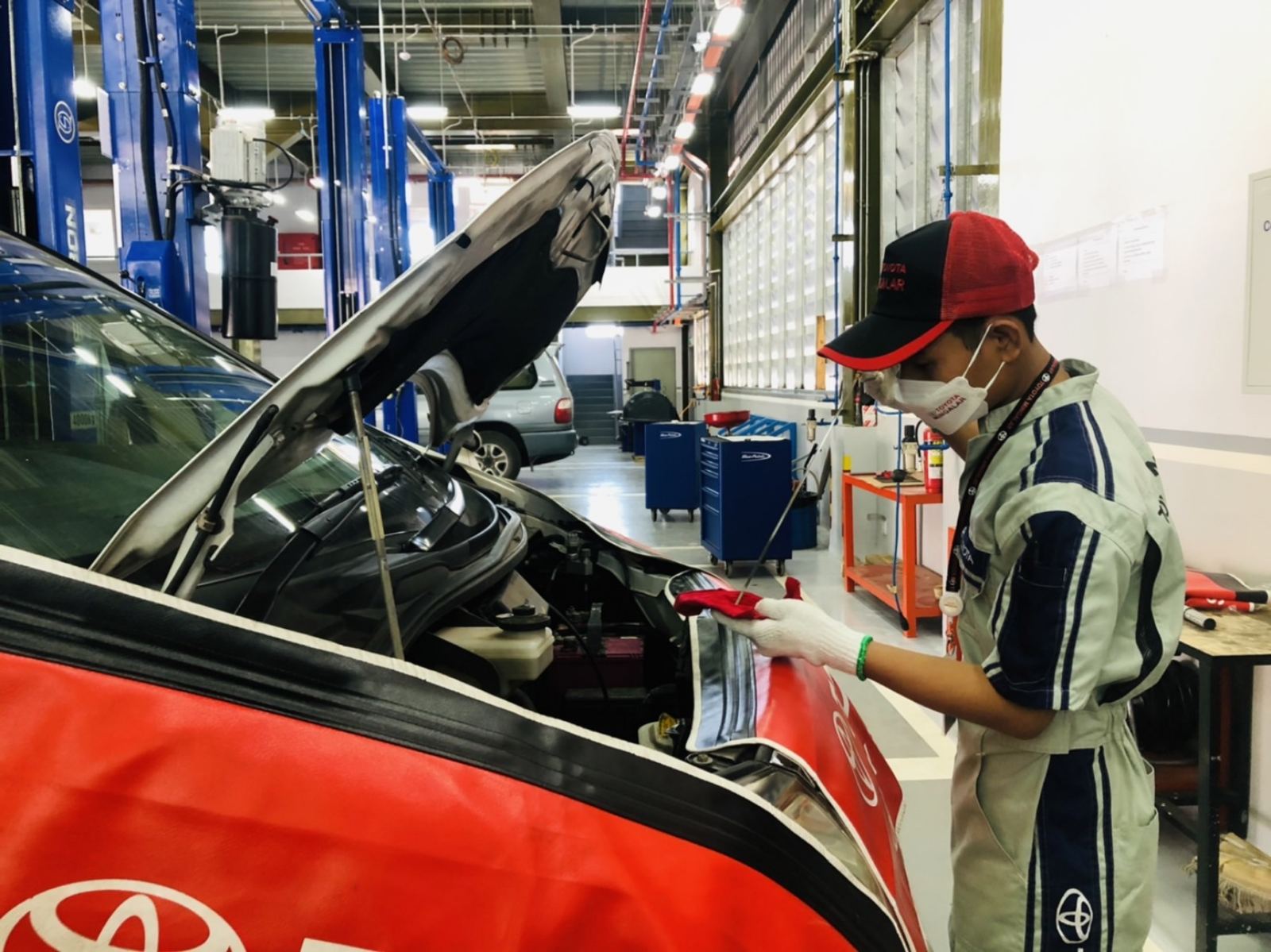 Toyota-Myanmar-Sales dealer3